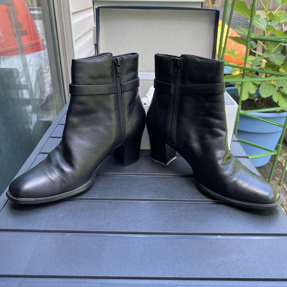 Karen Scott 9M Riser Womens Black 8" Boots With Buckle & Zipper 2.75" Heels